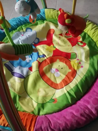 Alfombra de actividades para bebé