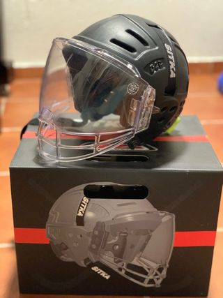 Casco de hockey SITKA con visor. Talla S