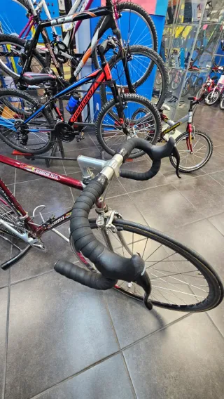 Bicicleta de carretera Contini