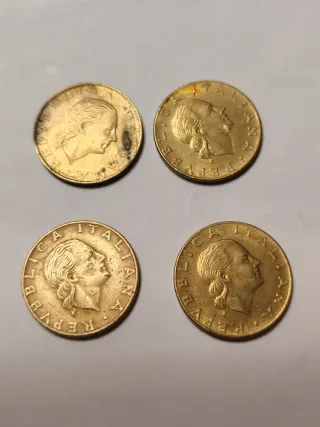 4 Monete 200 Lire Italia