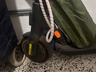 Patinete Xiaomi Go 4 con cargador