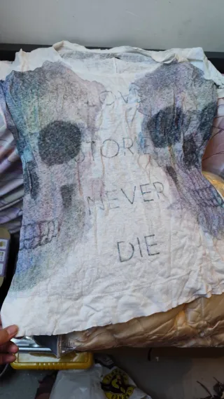 Camiseta Calaveras Love Stories Never Die