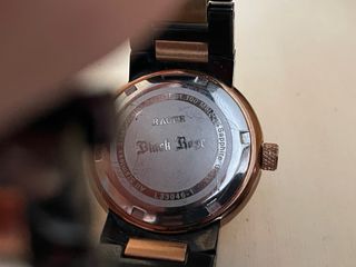 Reloj RACER Negro y Dorado