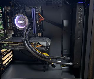 PC Gaming Negro con Luz Frontal RGB
