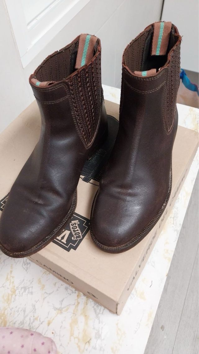 Botos Valverde del Camino Talla 39 Marrones