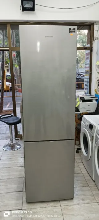 NEVERA COMBI SAMSUNG NO FROST ENERGÍA A+