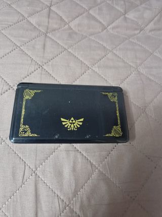 Nintendo 3DS Edición Zelda Negra y Dorada