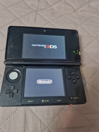 Nintendo 3DS Edición Zelda Negra y Dorada