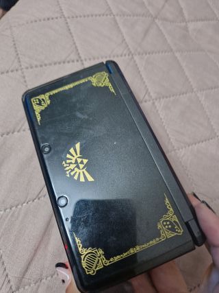 Nintendo 3DS Edición Zelda Negra y Dorada