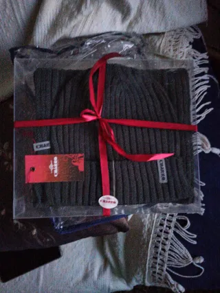 Sciarpa e berretto Charro verde scuro nuovissimo