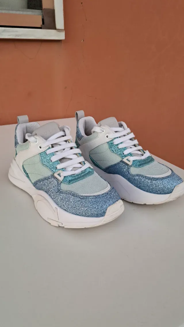 Guess Scarpe Sportive Donna Tg. 37