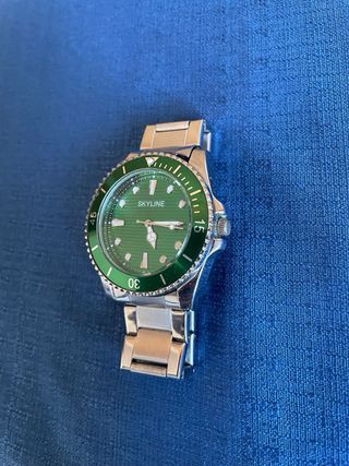Reloj Skyline Esfera Verde Plateado