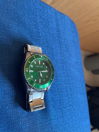 Reloj Skyline Esfera Verde Plateado