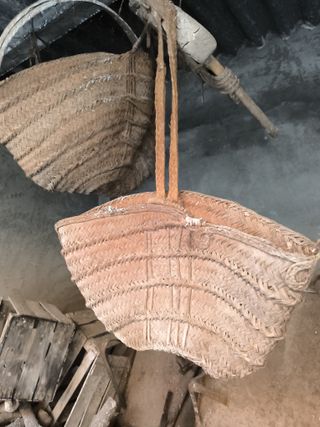 Capazo de esparto artesanal