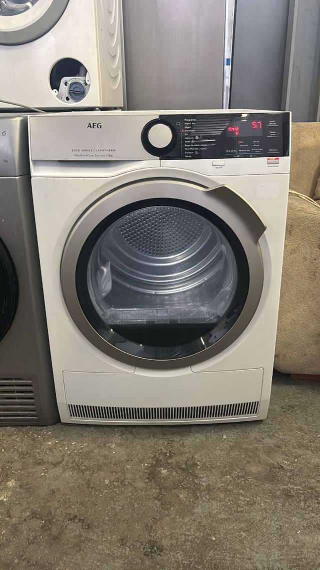 Secadora AEG 8kg Bomba de Calor 250€
