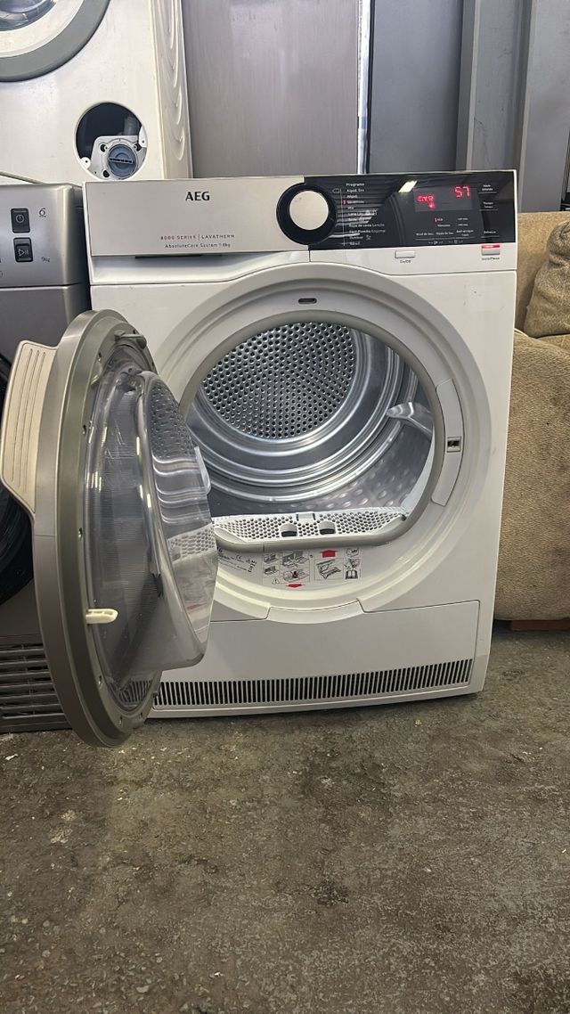 Secadora AEG 8kg Bomba de Calor 250€