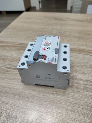 Legrand DX3-ID Diferencial 25A 300mA