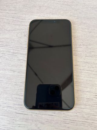 iPhone XR giallo 128 GB