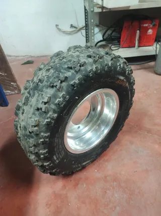 Rueda y llanta Suzuki LTZ 400