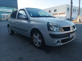 Renault Clio 2004