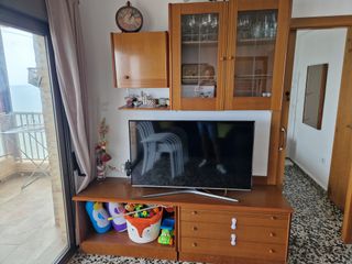 Muebles de salón de madera (mesa, sillas, ...)