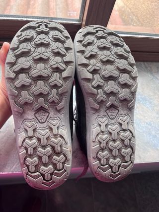 Botas Quechua Talla 37 Negras y Rojas
