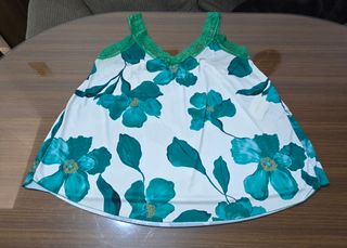 Top lencero estampado floral talla 50