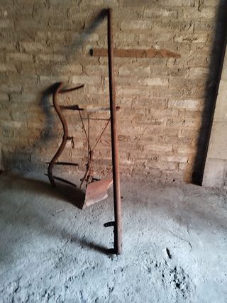 Arado antiguo de vestía