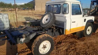 Land Rover Defender 2000