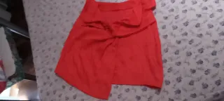 Falda cruzada lazo delantero roja