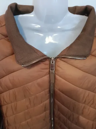 Chaqueta acolchada mujer marrón