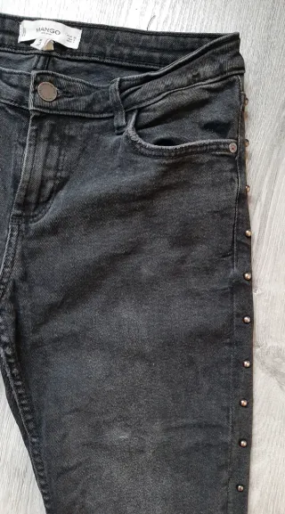 Pantalón vaquero Mango mujer con tachuelas