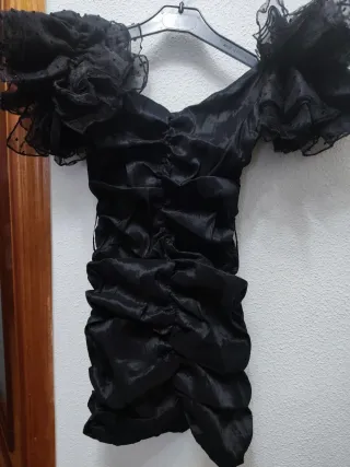 Vestido negro Halloween volantes