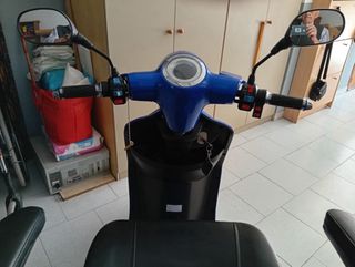 Moto minusválido azul