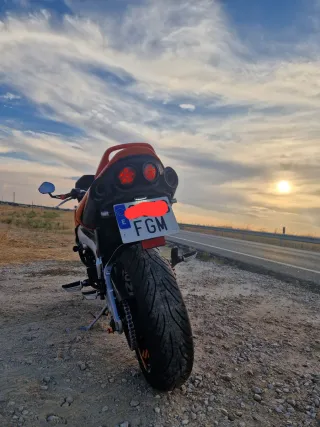 Suzuki GSR 600 urge venta por paternidad