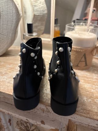 Botín negro perlas talla 36