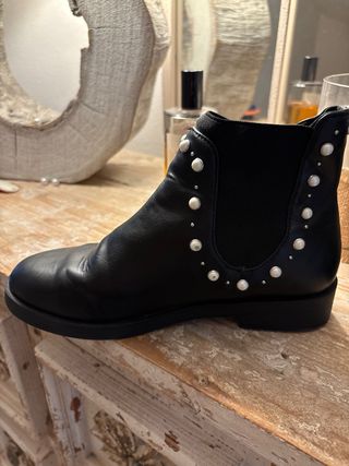 Botín negro perlas talla 36
