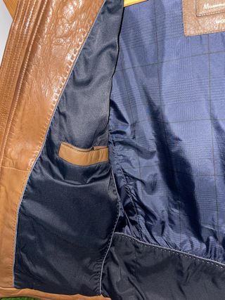 Chaqueta de cuero marrón