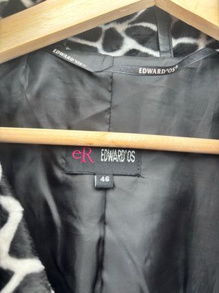 Abrigo estampado dálmata