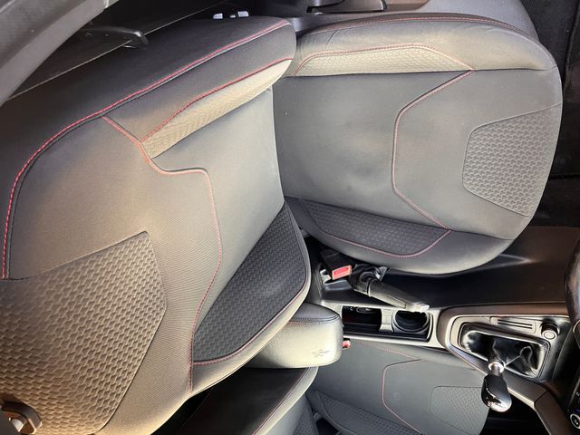 Ford Focus 2018  ST LINE  1.5  TDCI  120 CV   DIES