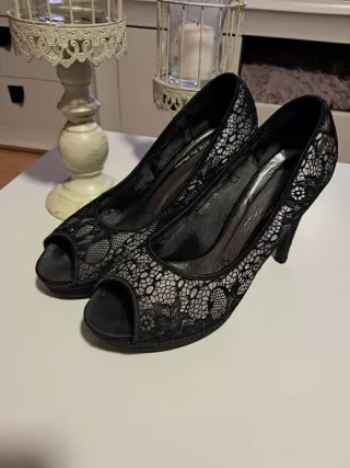 Zapatos de tacón peep toe encaje negro talla 39
