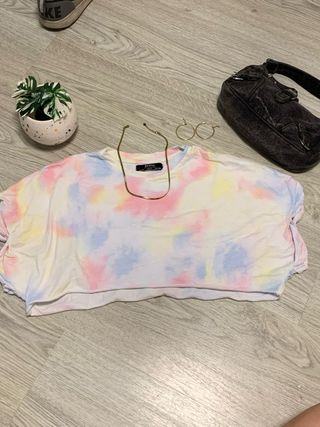 Camiseta Bershka Tie Dye Baile urbano