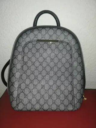 Mochila Gris y Negra