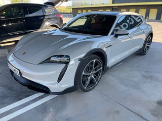 Porsche Taycan 2023