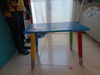 Mesa infantil de madera