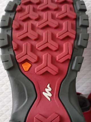 Zapatillas montaña trekking Quechua