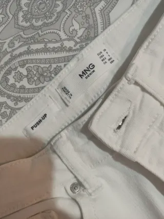 Pantalón vaquero blanco MNG Push-Up Talla 38