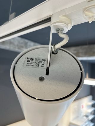 Carril electrificado con focos