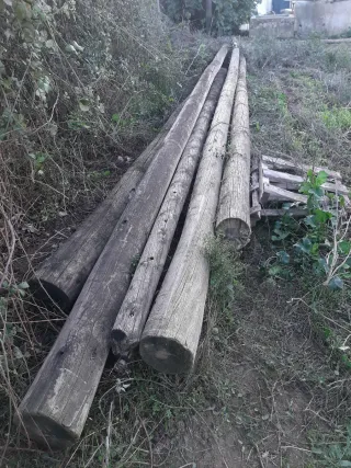 Postes de madera para cercas