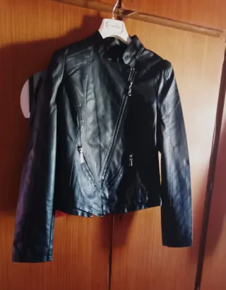 Chaqueta de cuero sintético negra mujer 